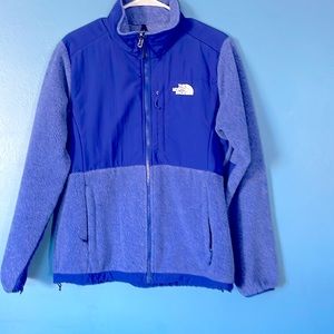 Woman’s north face jacket
